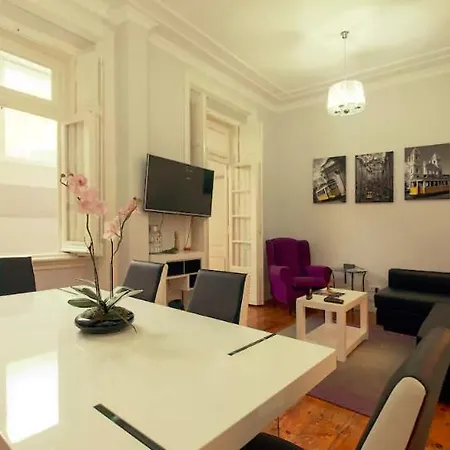 Charm Homes Historic Balcony & Art 아파트 *